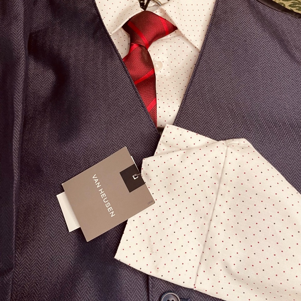 NWT 12 Van Heusen dark grey 4pc suit Vest dress shirt pants tie christmas formal - Picture 9 of 11
